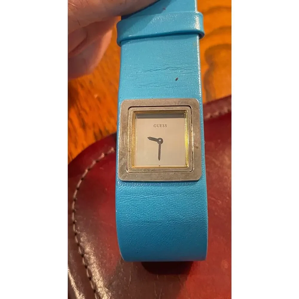 Women's 28mm silver Tone Guess Watch on Leather Strap